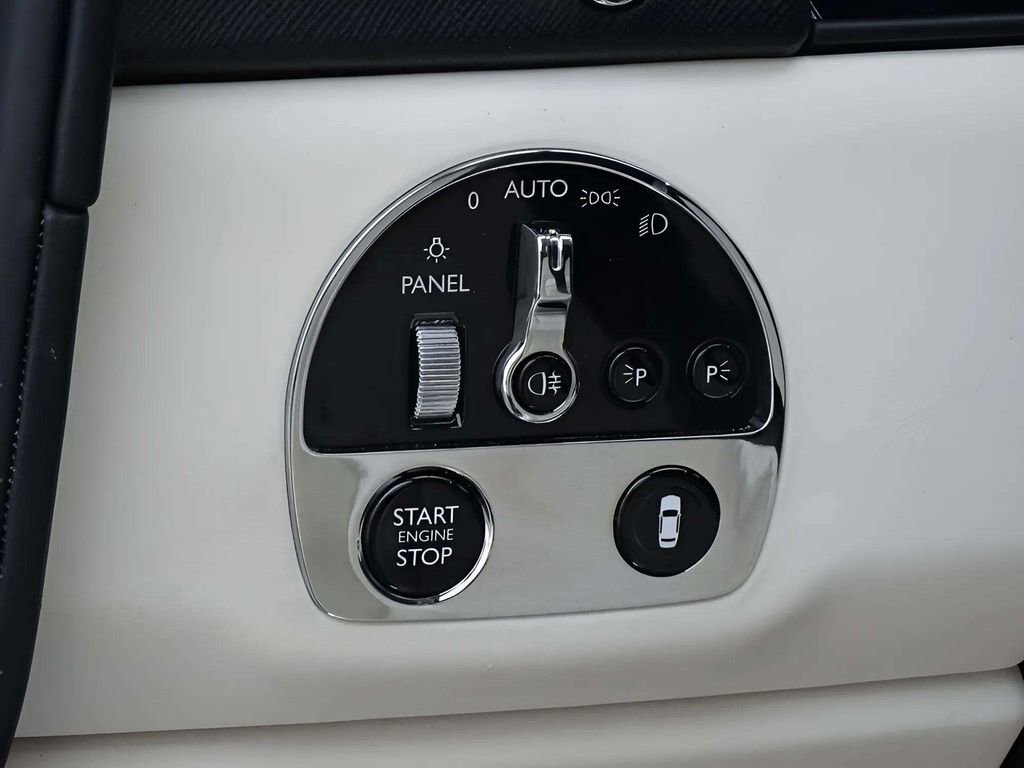 Used 2021 Rolls-Royce Cullinan AWD/4WD image 8