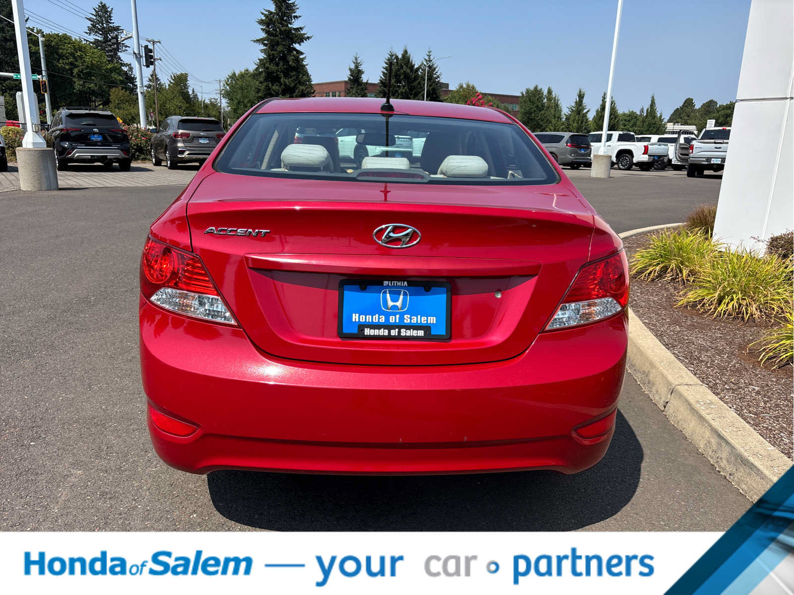 Used 2013 Hyundai Accent GLS FWD image 5