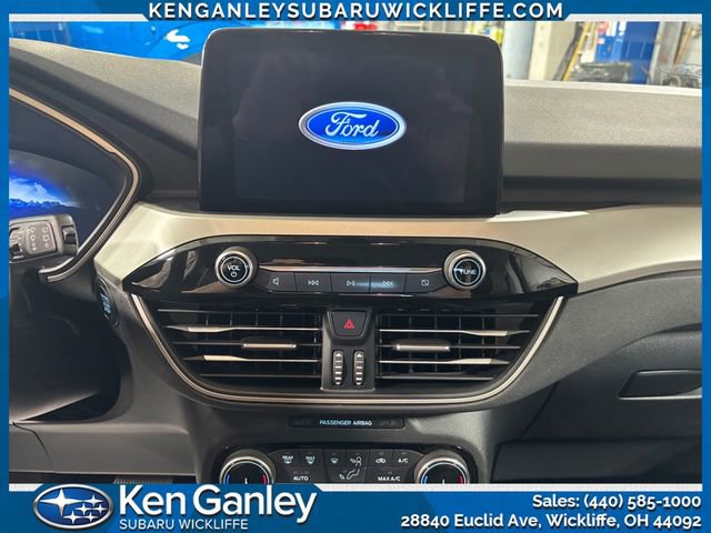 Used 2022 Ford Escape SEL w/ Technology Package FWD image 17