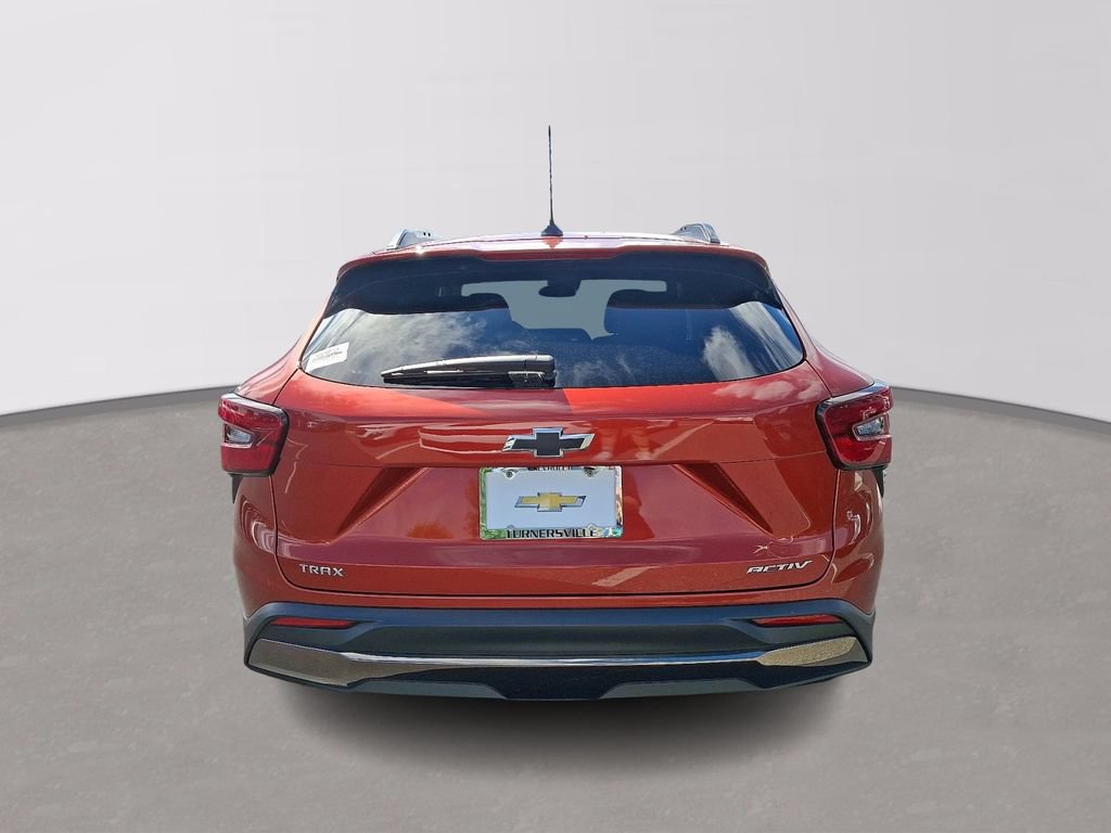 Certified 2024 Chevrolet Trax ACTIV w/ Driver Confidence Package FWD image 5