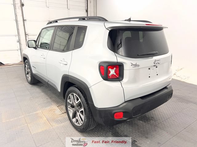 Used 2017 Jeep Renegade Latitude FWD image 7
