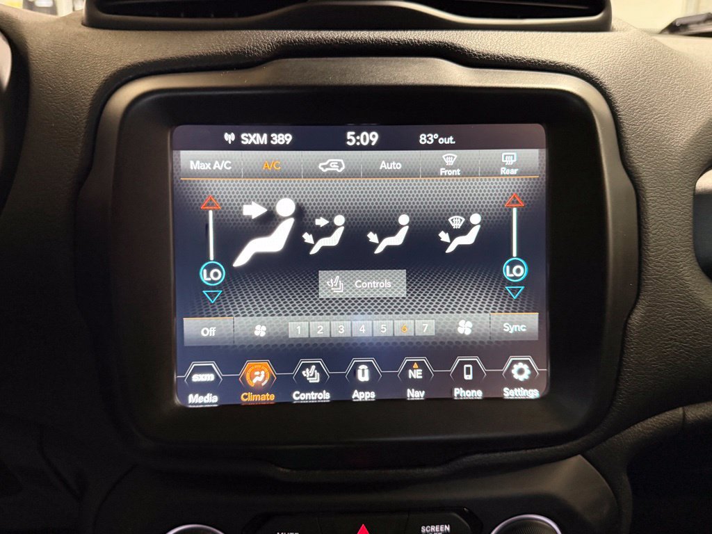 Certified 2022 Jeep Renegade Limited AWD/4WD image 11