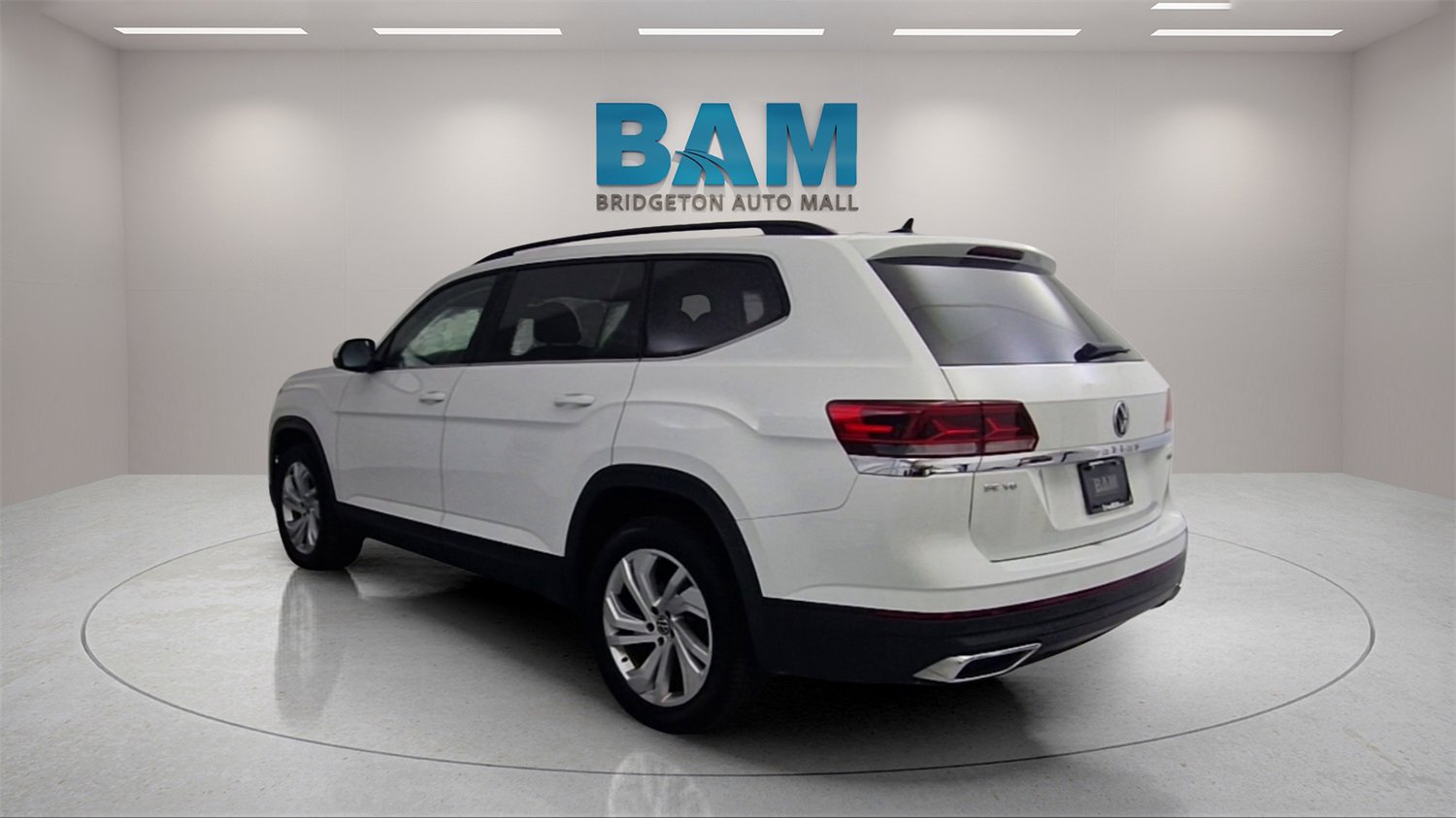 Used 2021 Volkswagen Atlas SE w/ Panoramic Sunroof Package image 5