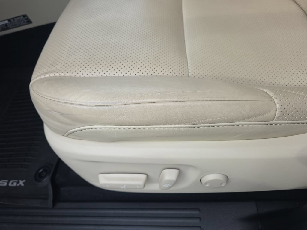 Used 2023 Lexus GX 460 Luxury w/ Sport Design Package AWD/4WD image 18