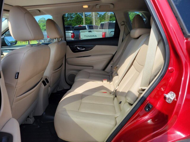 Used 2018 Nissan Rogue SL w/ Premium Package FWD image 27