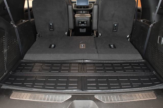 Used 2022 Chevrolet Tahoe RST w/ Sport Performance Package AWD/4WD image 15