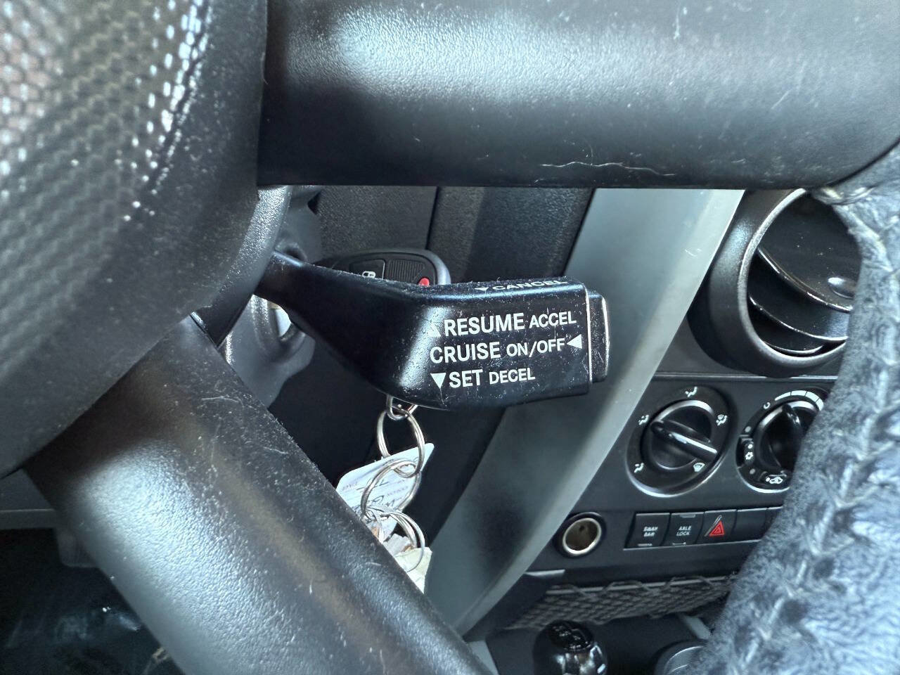 Used 2010 Jeep Wrangler Rubicon w/ PWR Convenience Group image 33