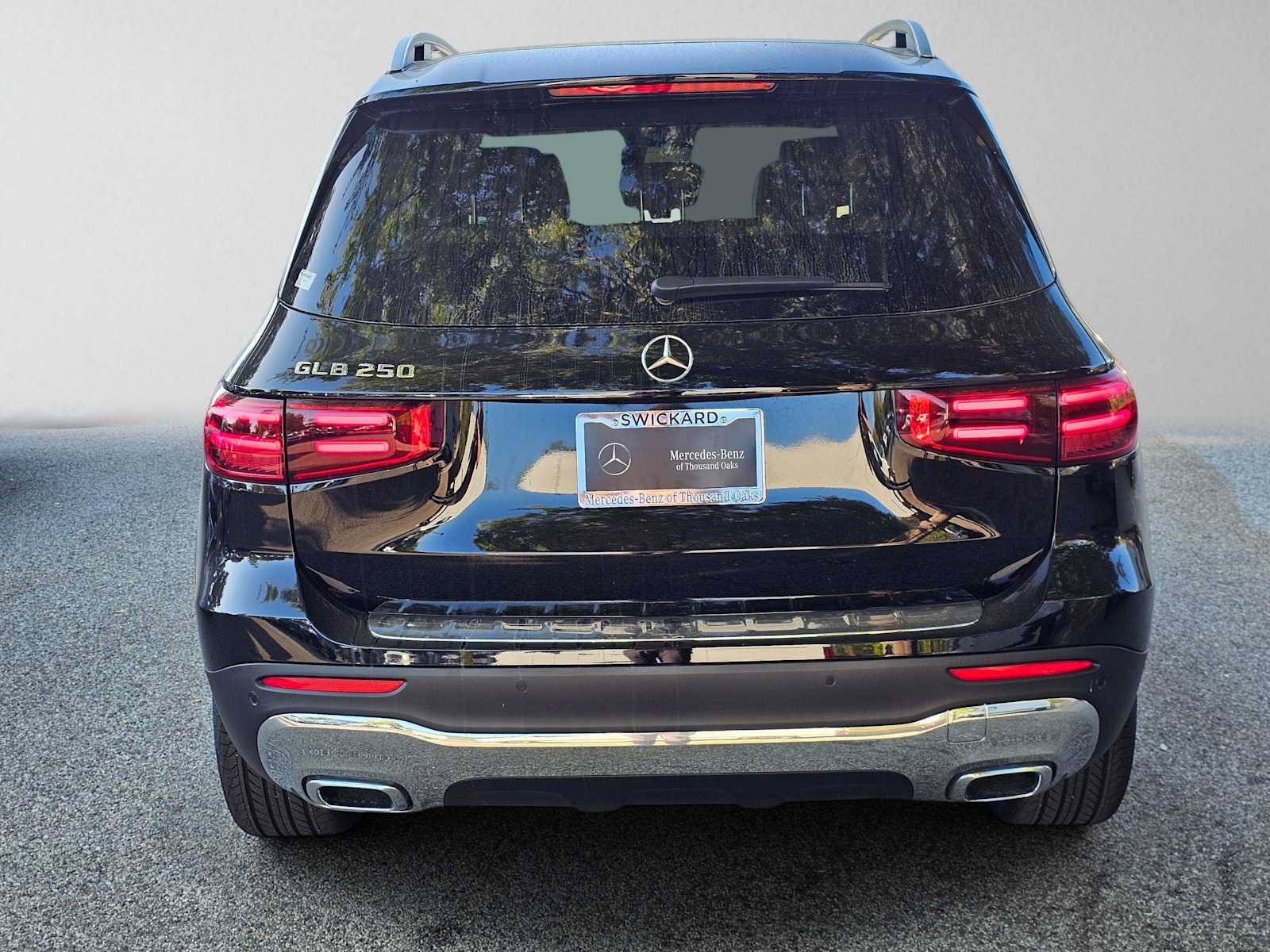 New 2026 Mercedes-Benz GLB 250 image 4