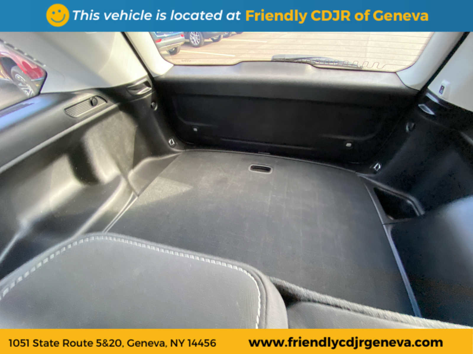 Used 2023 Jeep Grand Cherokee Laredo w/ Luxury Tech Group I image 13