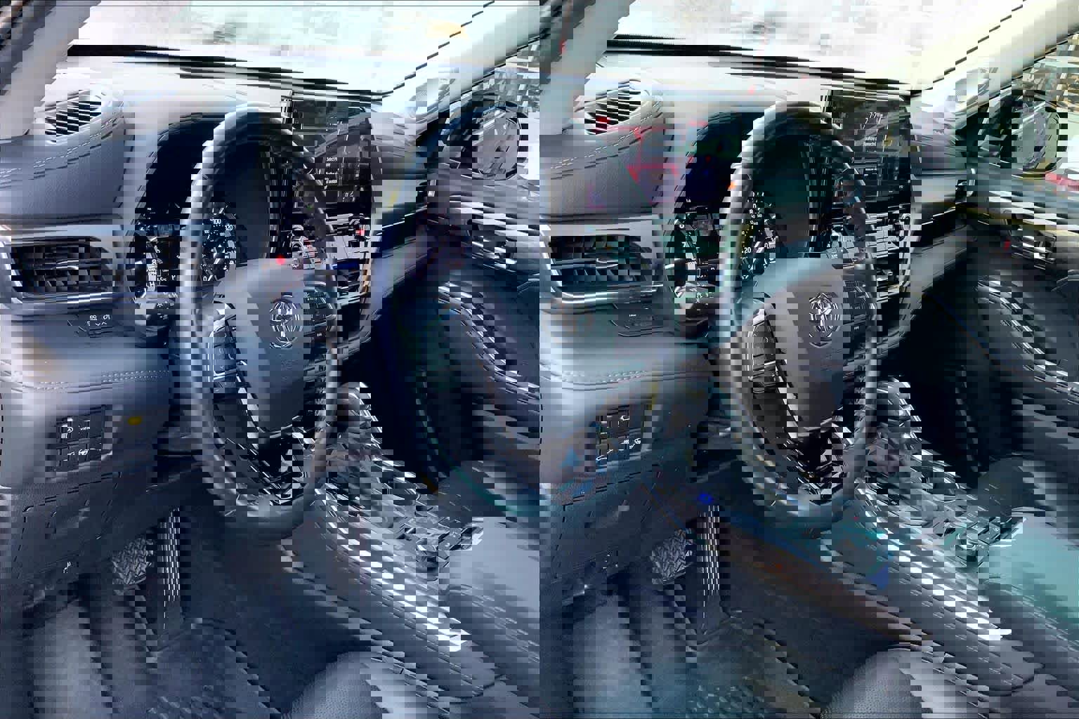 Used 2020 Toyota Highlander Limited AWD/4WD image 17