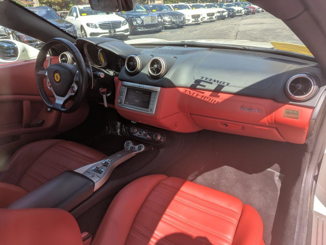 Used 2013 Ferrari California RWD image 33