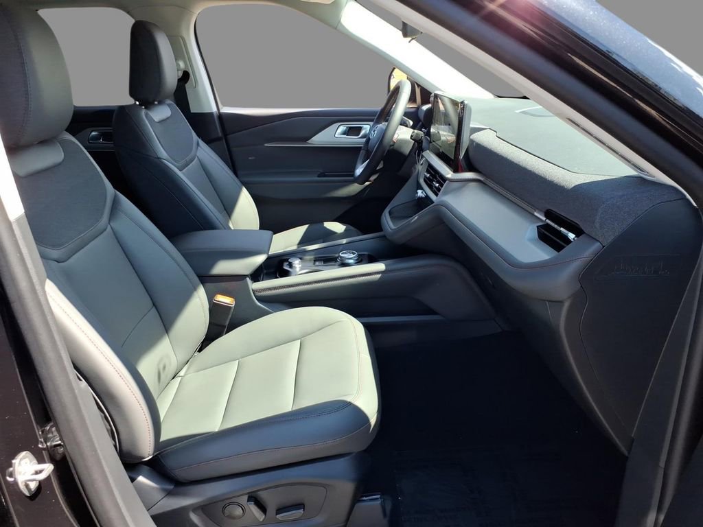 New 2026 Ford Explorer Active w/ Active Comfort Package image 13