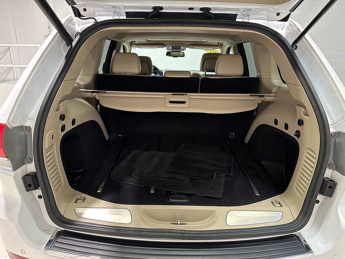 Used 2016 Jeep Grand Cherokee Limited AWD/4WD image 8