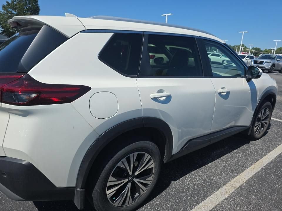 Certified 2023 Nissan Rogue SV w/ SV Premium B Package AWD/4WD image 6