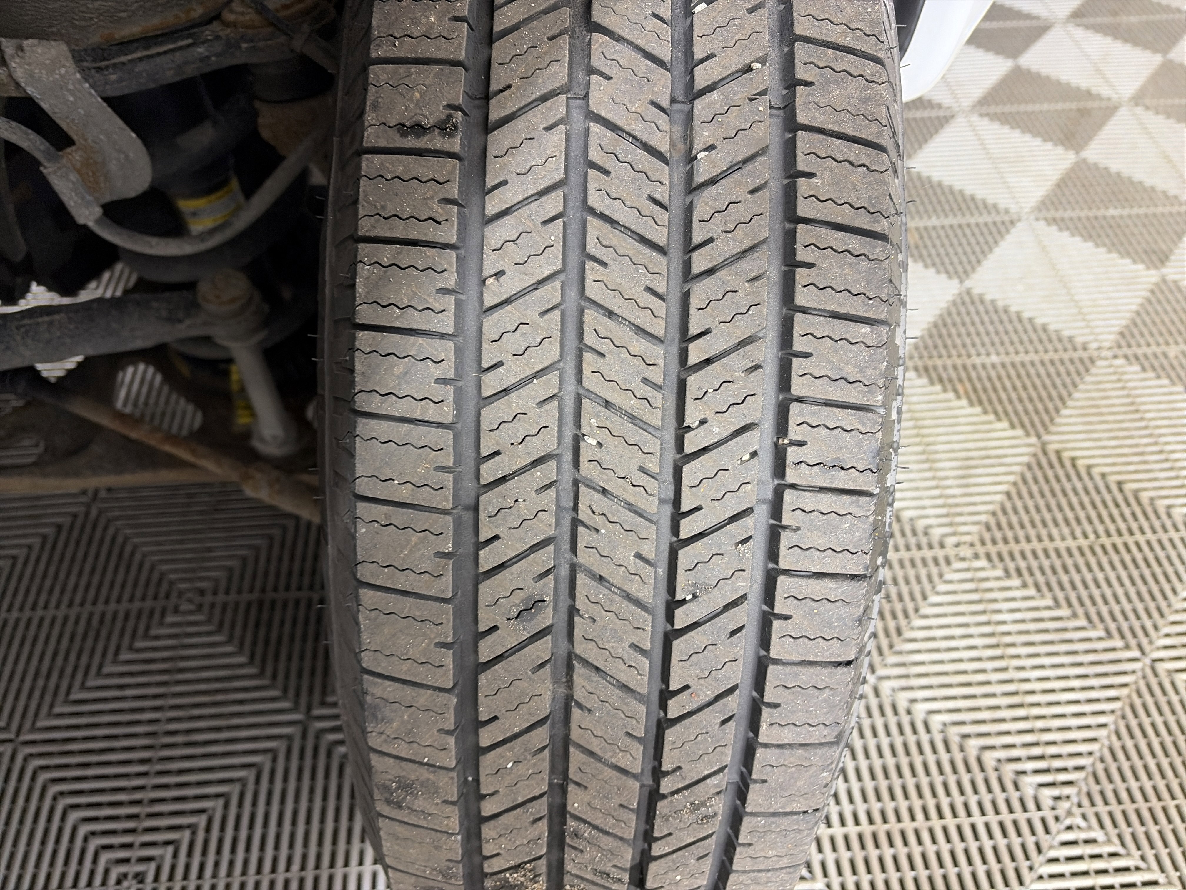 Used 2021 Chevrolet Express 2500 w/ Driver Convenience Package image 2