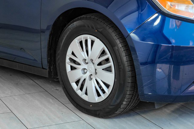 Used 2015 Honda Odyssey LX image 50