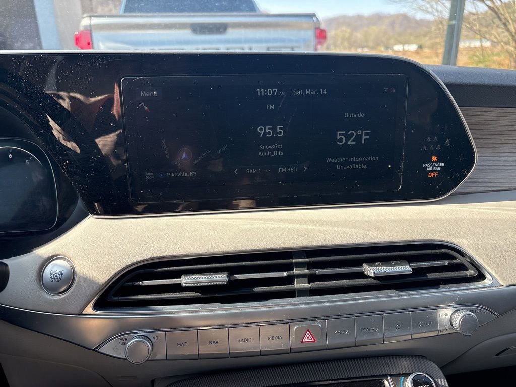 Used 2021 Hyundai Palisade Limited w/ Winter Package image 16