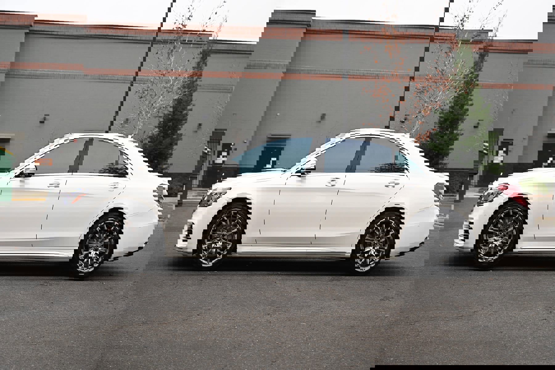 Used 2019 Mercedes-Benz S 560 Sedan image 9