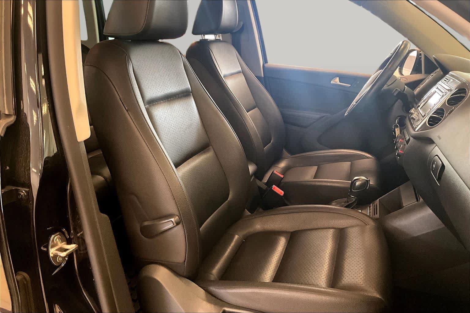 Used 2013 Volkswagen Tiguan SE AWD/4WD image 8
