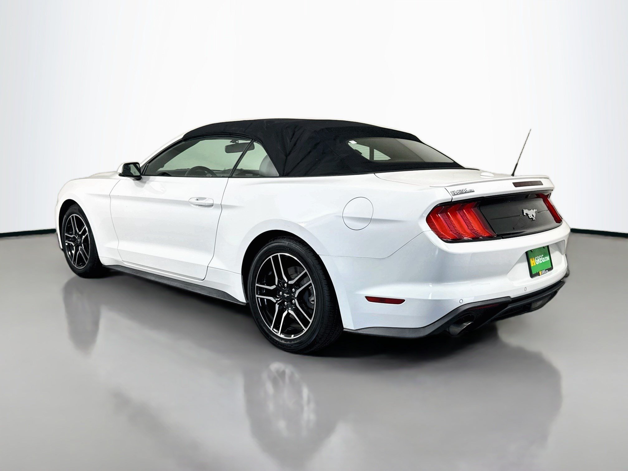 Used 2019 Ford Mustang Premium RWD image 7