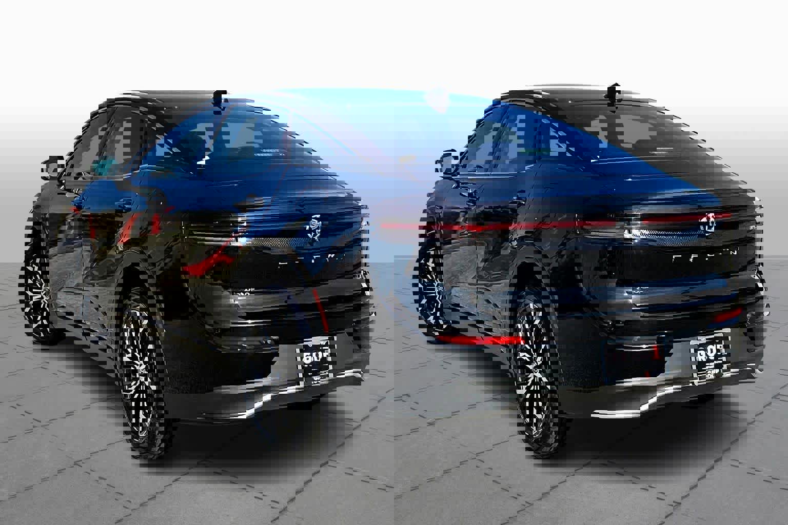 Used 2023 Toyota Crown XLE image 11