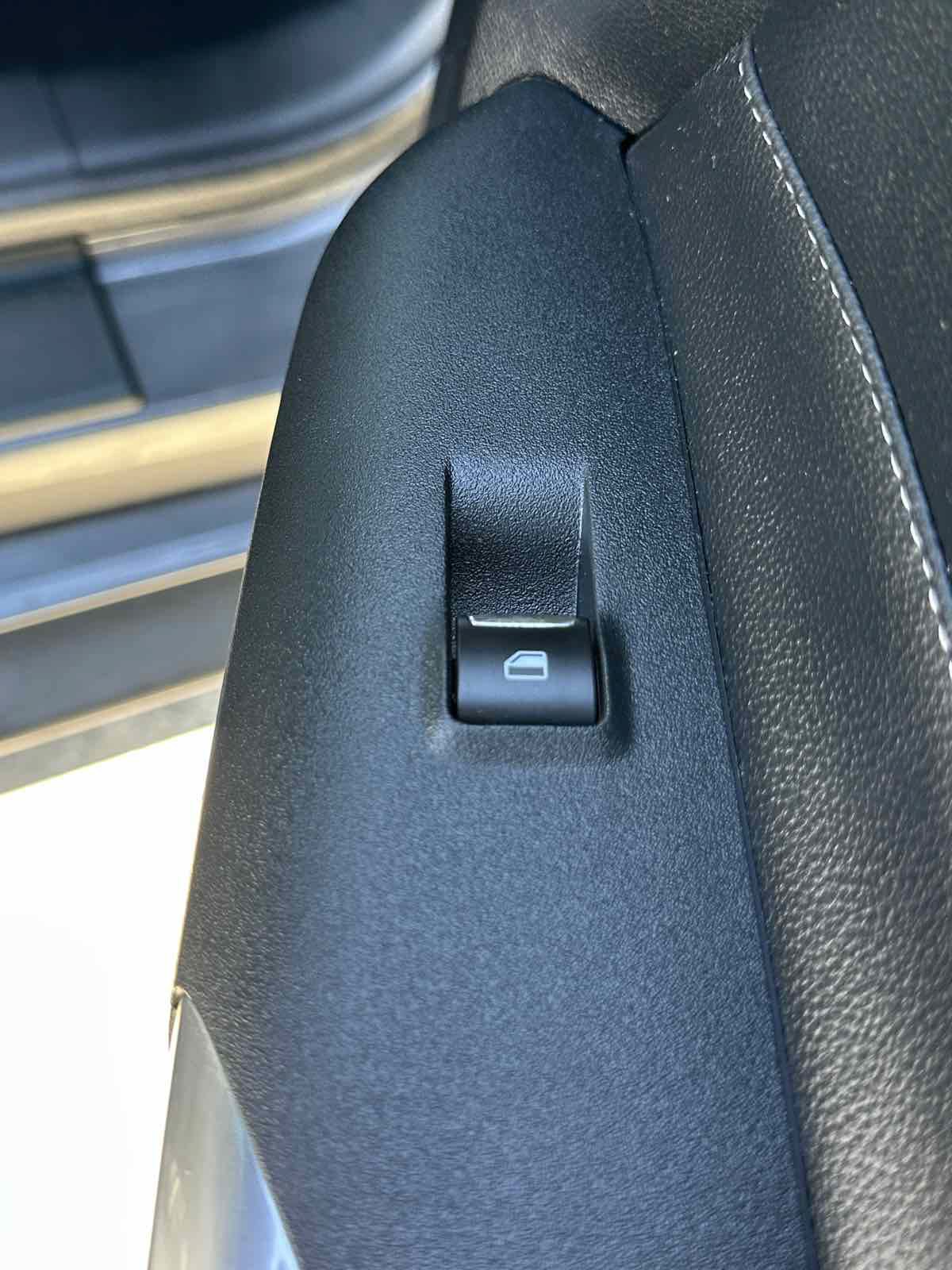 Used 2022 Ford Mustang GT Premium RWD image 33