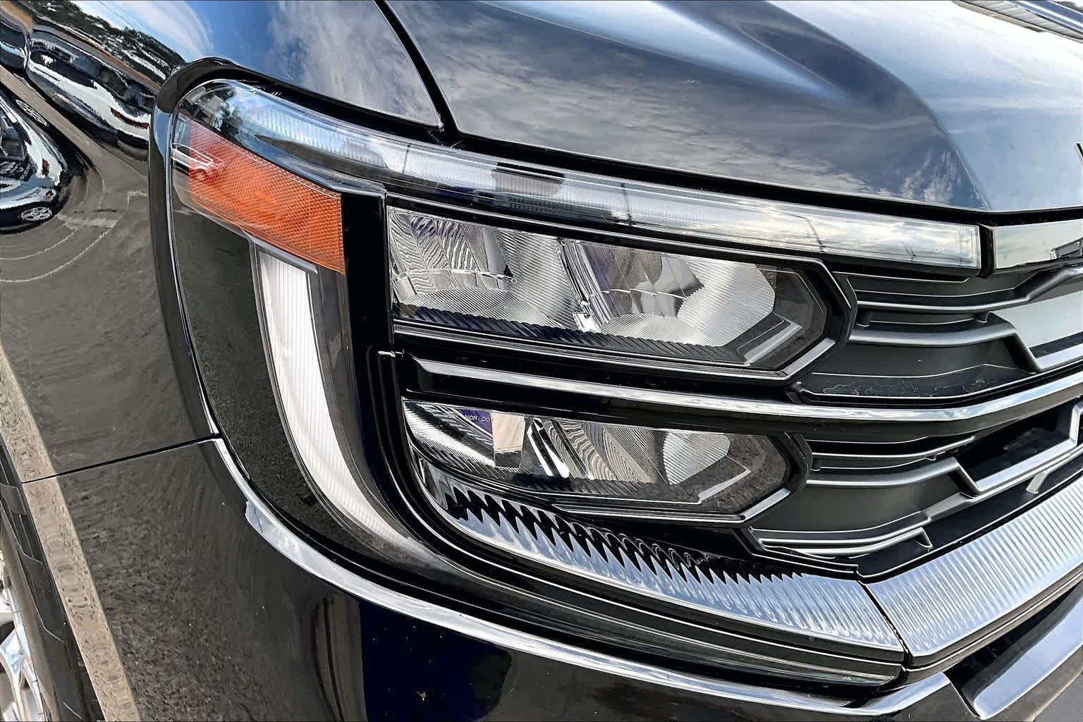 Used 2025 Ford Expedition Active RWD image 27