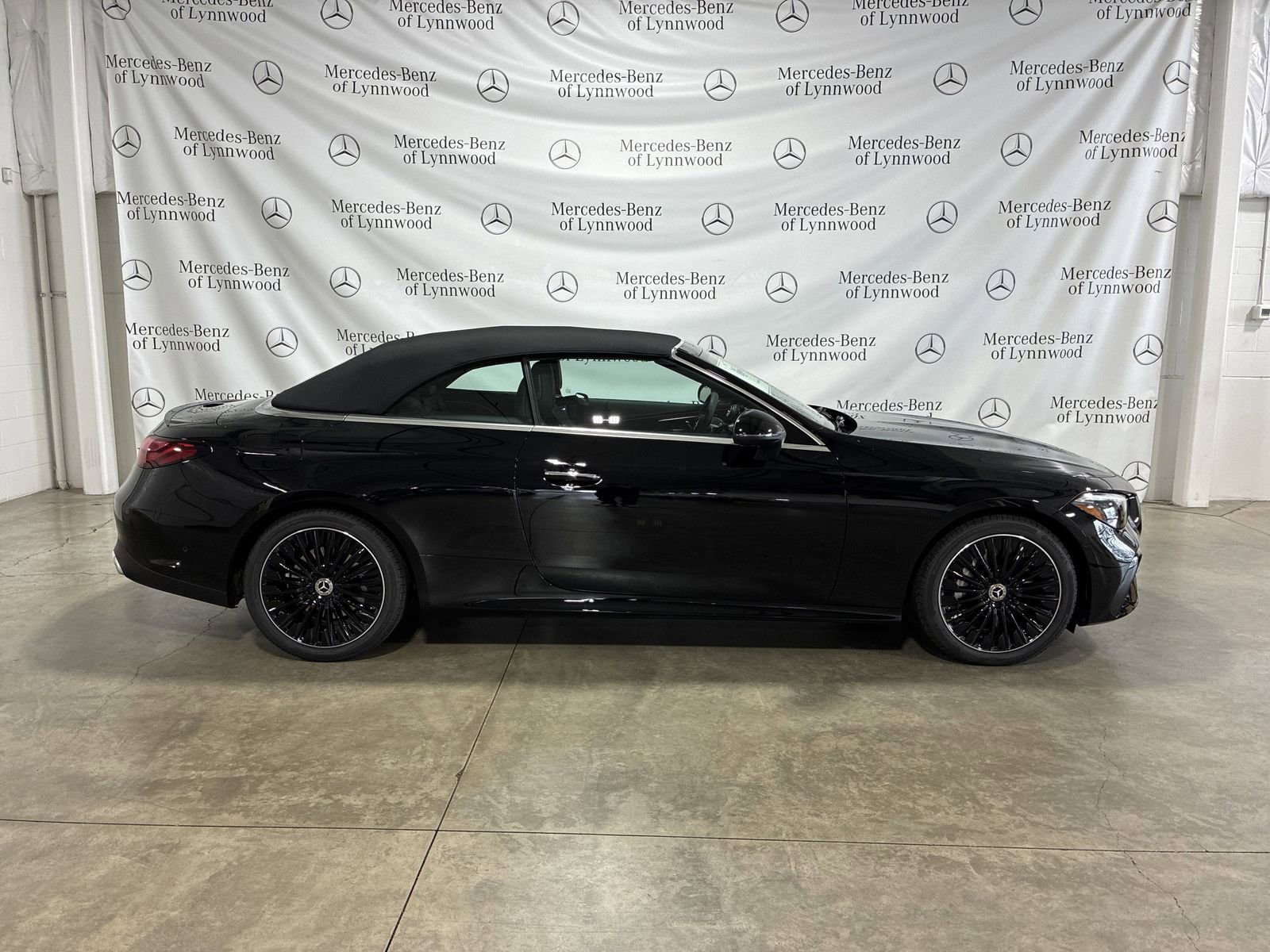 New 2025 Mercedes-Benz CLE 450 4MATIC Cabriolet image 3