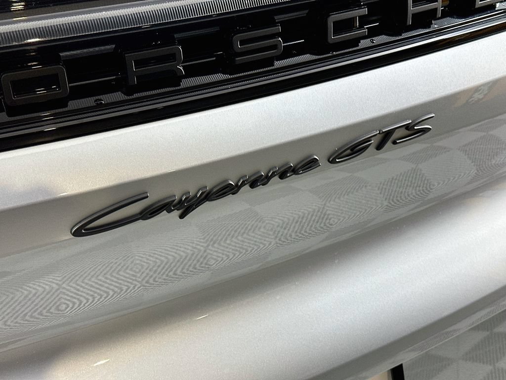 New 2026 Porsche Cayenne GTS AWD/4WD image 34