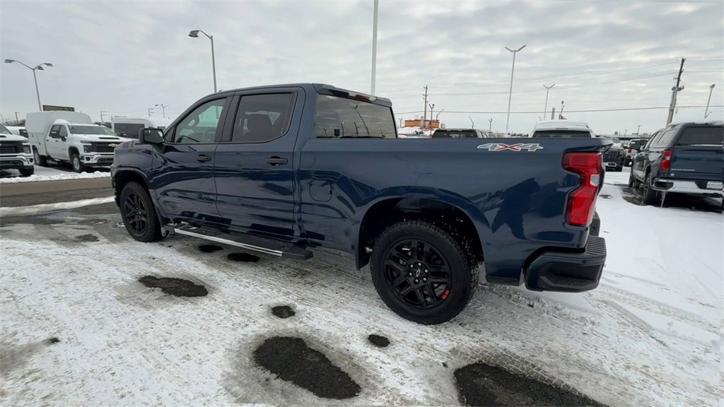 Used 2021 Chevrolet Silverado 1500 Custom w/ LPO, Blackout Package image 6