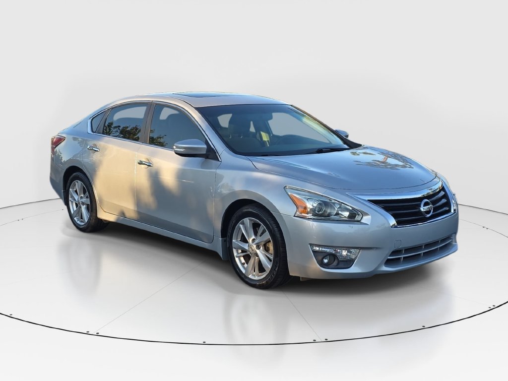 Used 2015 Nissan Altima 2.5 SV w/ Convenience Package FWD image 3