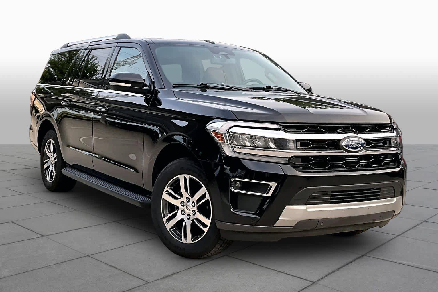 Used 2024 Ford Expedition Max Limited AWD/4WD image 3