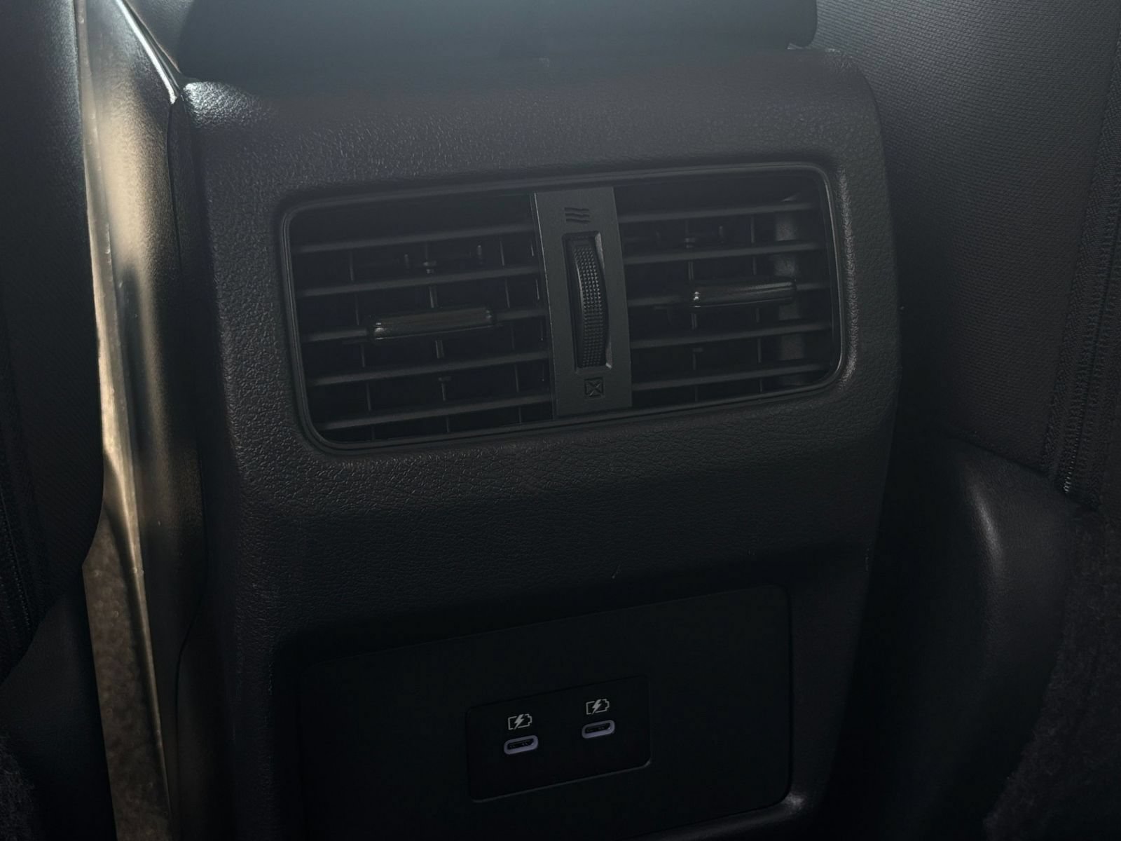 Used 2025 Nissan Rogue SV AWD/4WD image 22