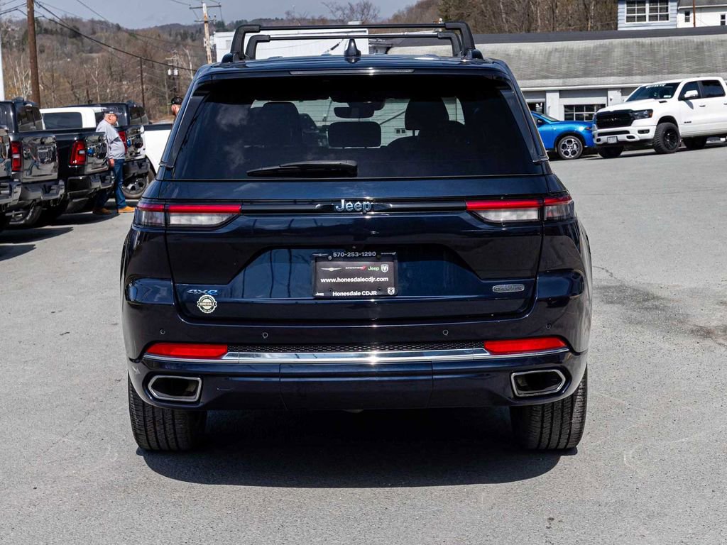 Used 2022 Jeep Grand Cherokee Overland AWD/4WD image 5