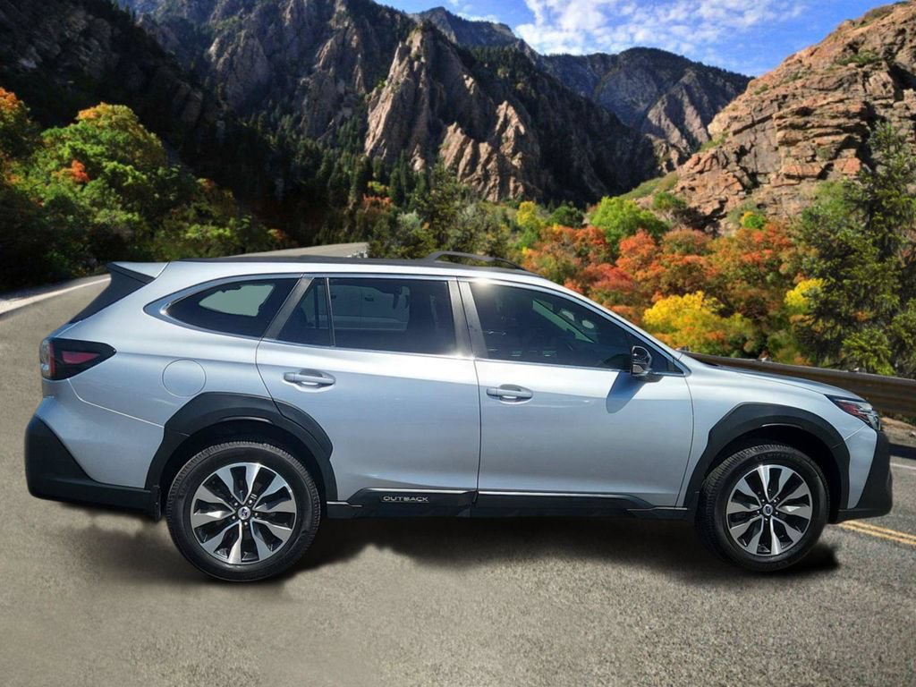 Used 2025 Subaru Outback Limited w/ Popular Package #2 AWD/4WD image 2
