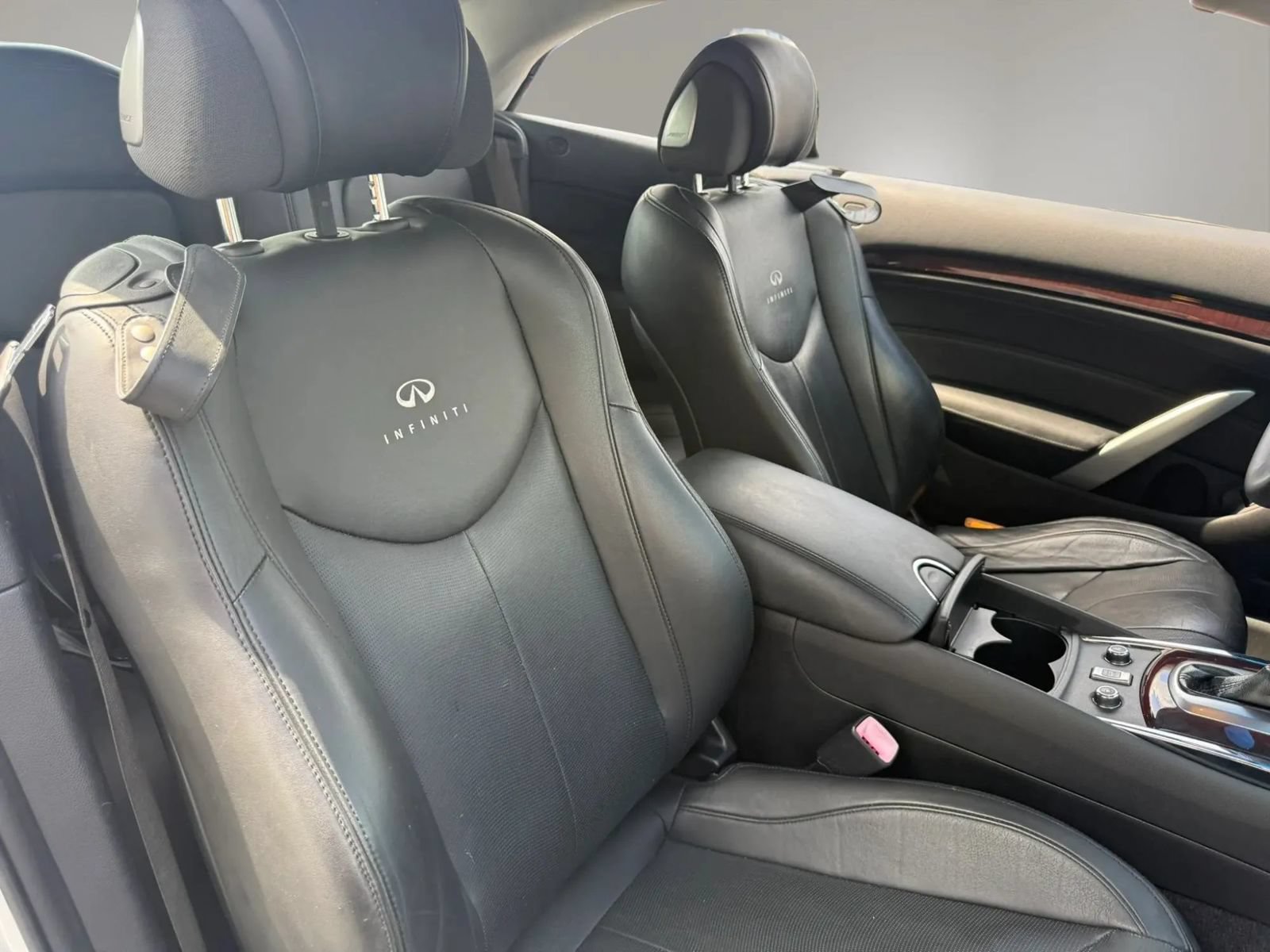 Used 2014 INFINITI Q60 Convertible w/ Premium Package RWD image 47