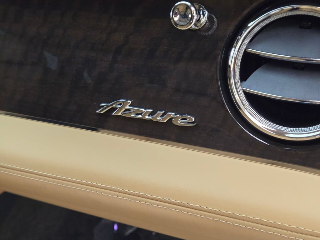 Certified 2023 Bentley Bentayga AWD/4WD image 25