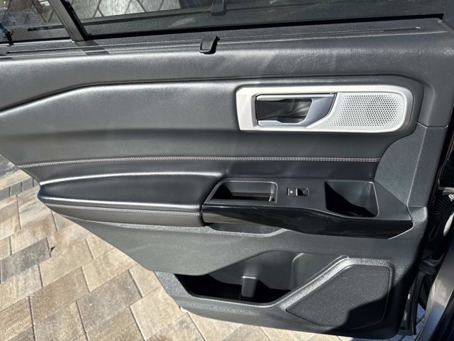 Used 2021 Ford Explorer Platinum w/ Equipment Group 601A image 16