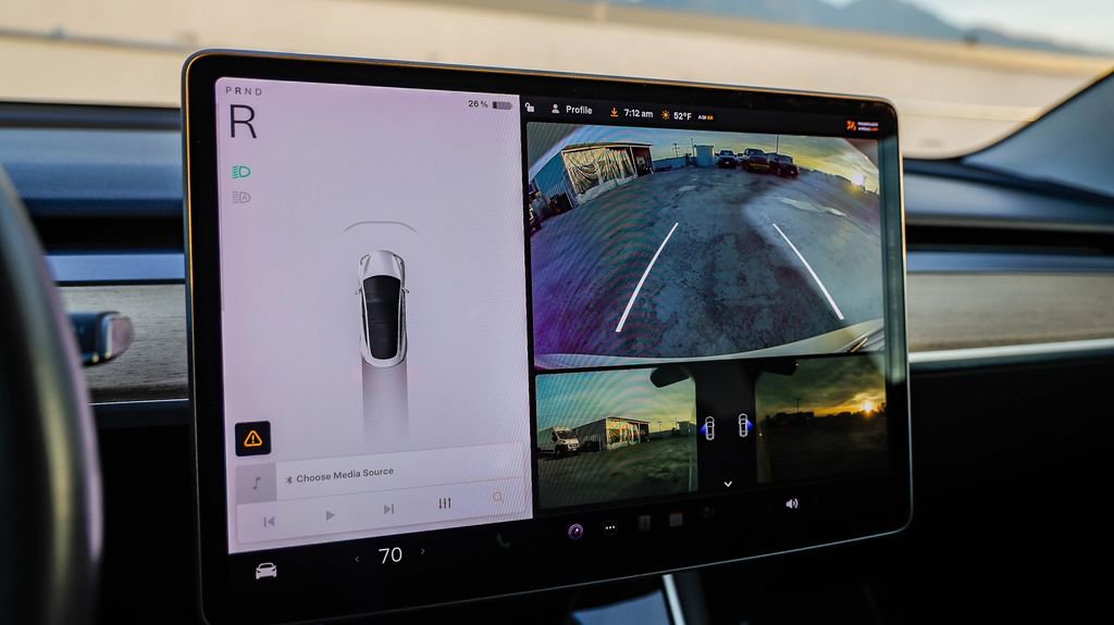 Used 2018 Tesla Model 3 image 24