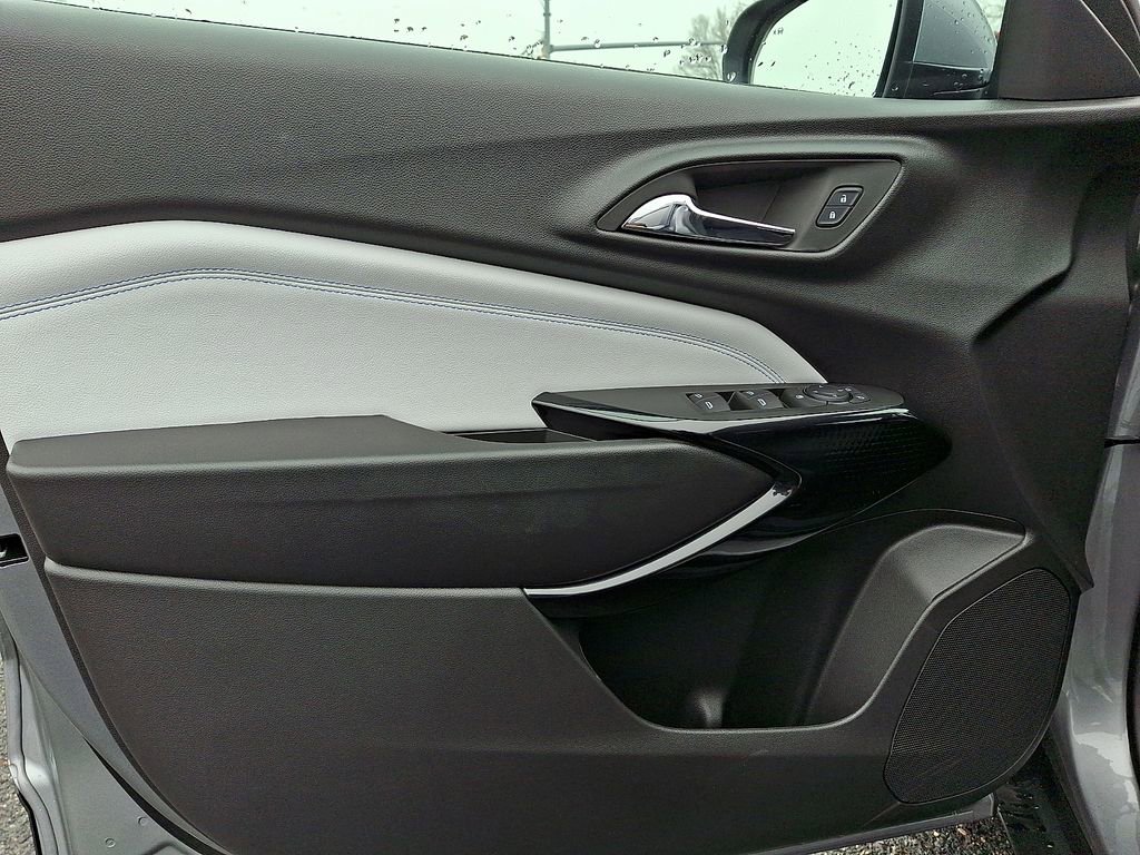 New 2026 Chevrolet Trax LT w/ Driver Confidence Package image 8