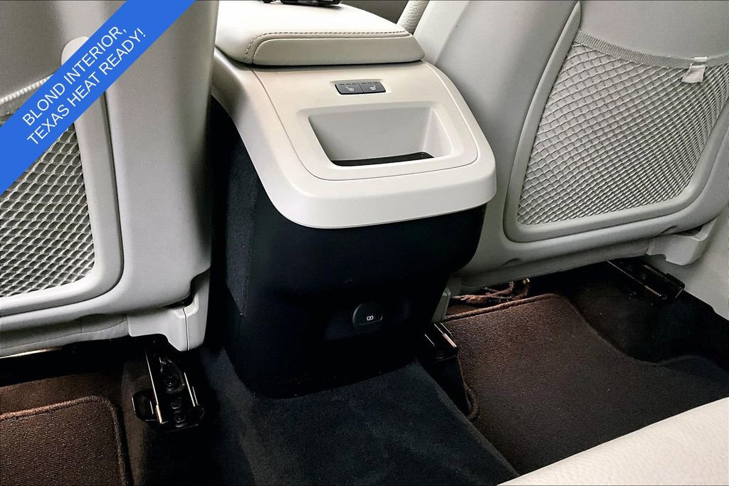 Certified 2023 Volvo XC60 B5 Plus w/ Climate Package image 32