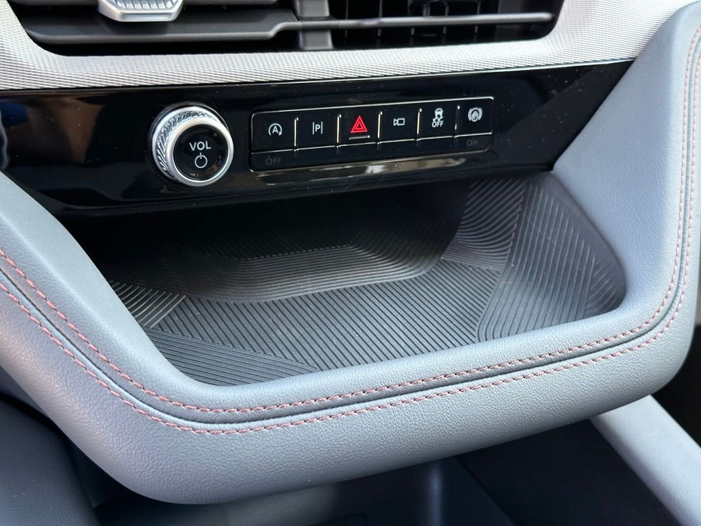 New 2026 Ford Explorer Active RWD image 11