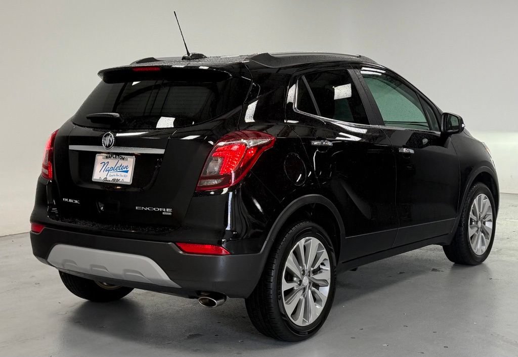 Used 2017 Buick Encore Essence AWD/4WD image 3