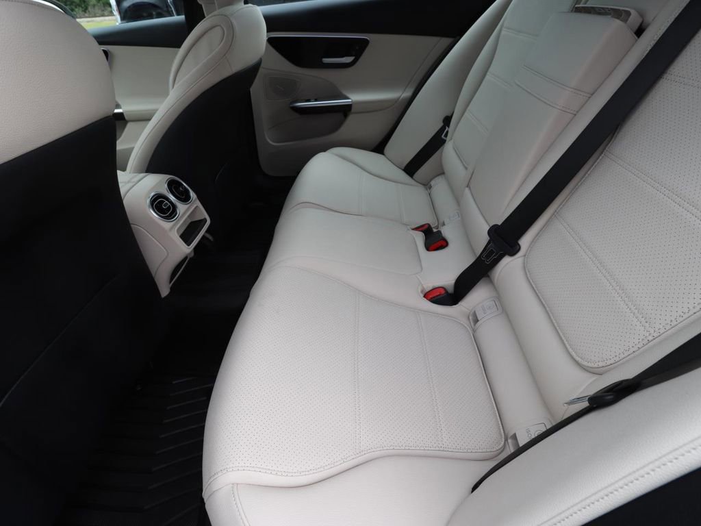 Used 2024 Mercedes-Benz C 300 Sedan image 12