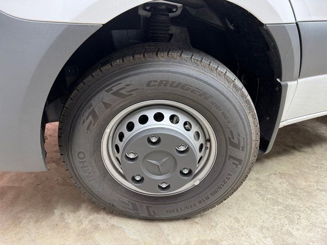 Used 2024 Mercedes-Benz Sprinter 4500 image 25