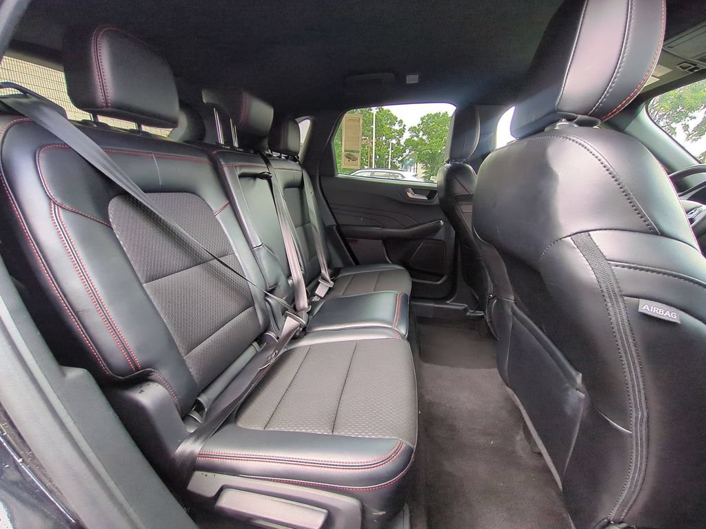 Used 2025 Ford Escape ST-Line FWD image 29