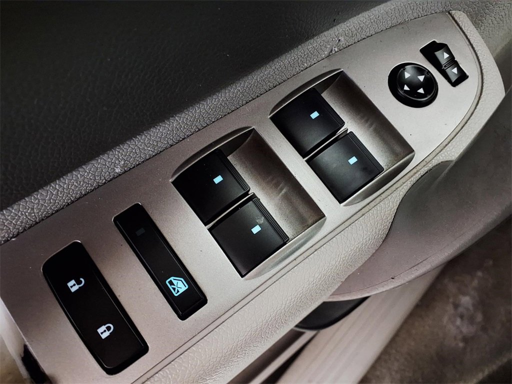 Used 2013 Chevrolet Silverado 1500 LT image 25