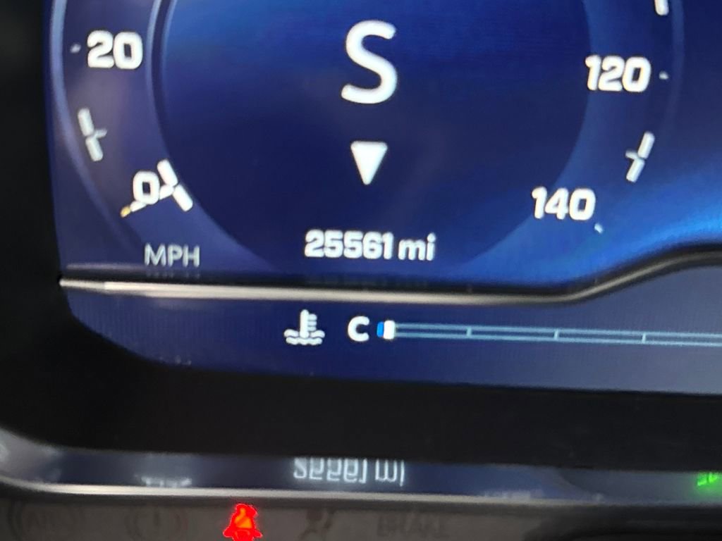 Used 2024 Chevrolet Tahoe Z71 w/ Luxury Package image 23