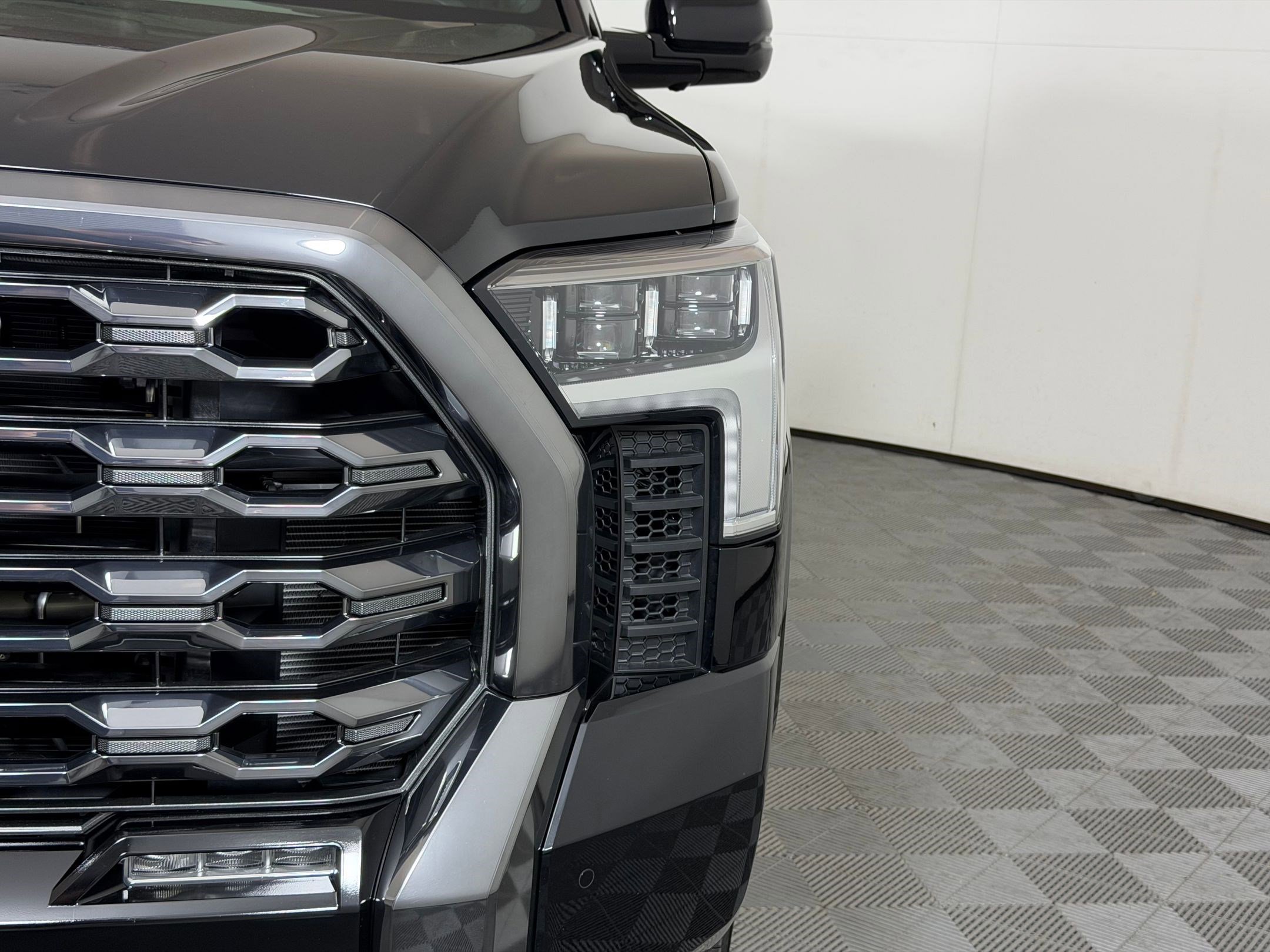 Used 2026 Toyota Tundra Platinum AWD/4WD image 11