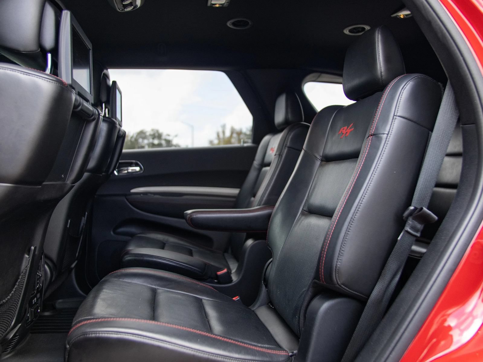 Used 2017 Dodge Durango R/T w/ Trailer Tow Group IV RWD image 26